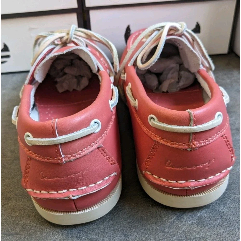 Canoos Golf Shoes Women's 9.5 Coral Pink & White Leather Boat Loafers Cleats